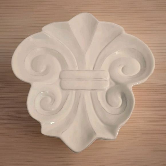 The Royal Standard Other - Embossed Stoneware Fleur De Lis Serving Plate White 15.5x11.5 Inch Dinnerware
